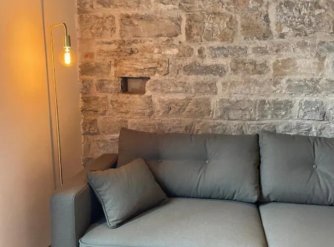 Piazza Mascheroni Apartment *